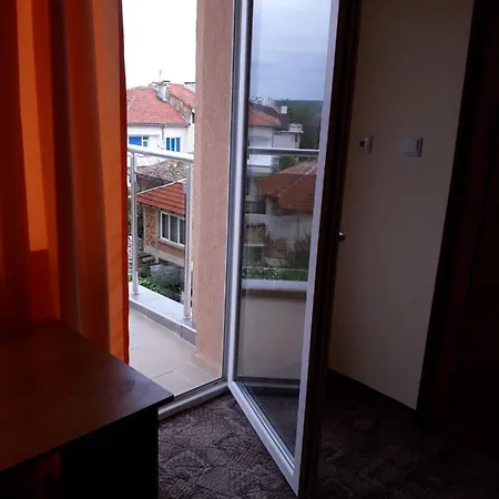 диана дик Hotel Kiten (Burgas)