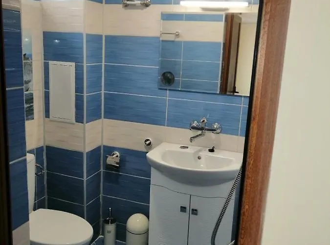 диана дик Hotel